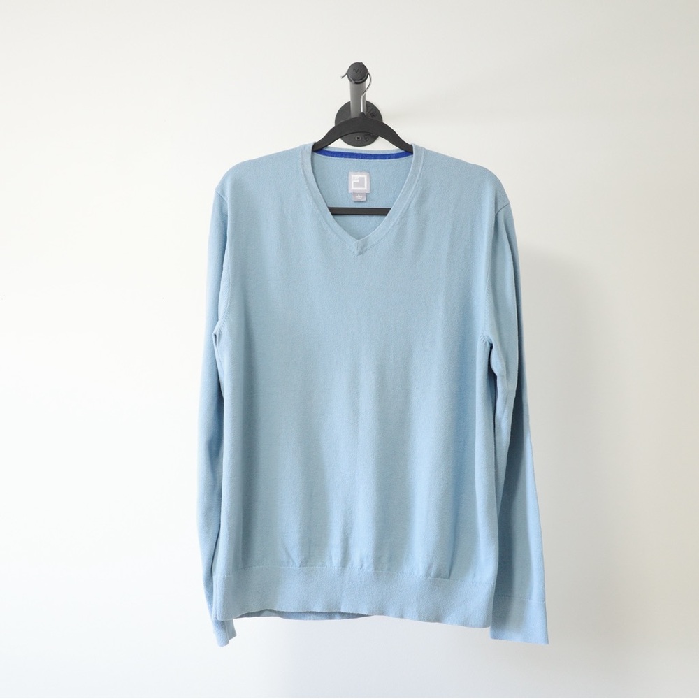 JC Penny Light Blue V-Neck Sweater Size US L